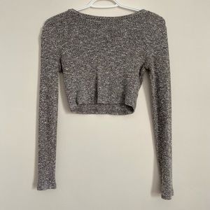 Cropped long sleeve shirt